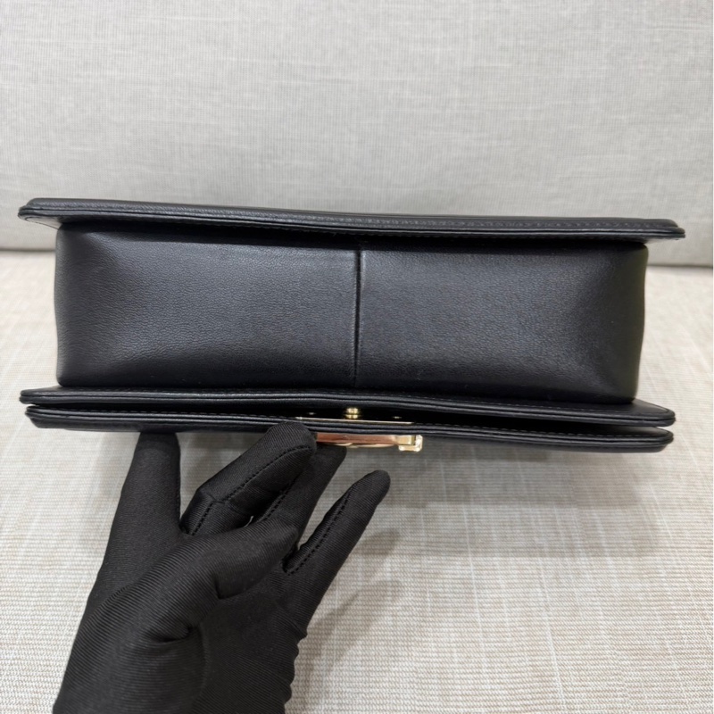chanel香奈兒 Boy25黑金羊皮中號-14
