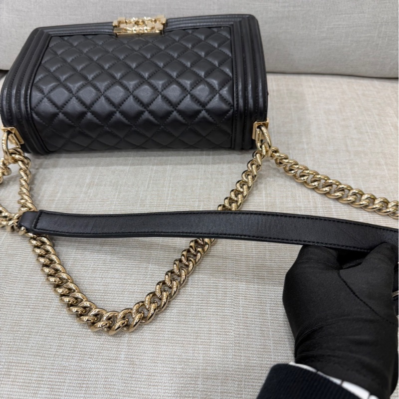 chanel香奈兒 Boy25黑金羊皮中號-31