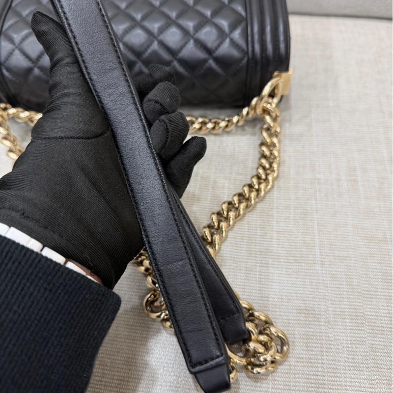 chanel香奈兒 Boy25黑金羊皮中號-33
