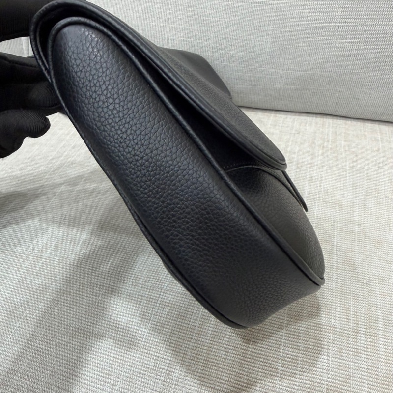 DIOR迪奧 Saddle 馬鞍包 粒面觸感牛皮胸包/單肩斜挎包 黑色 男款#男士斜挎包-10