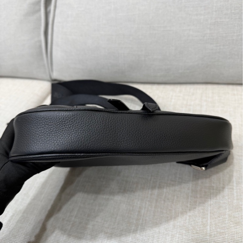 DIOR迪奧 Saddle 馬鞍包 粒面觸感牛皮胸包/單肩斜挎包 黑色 男款#男士斜挎包-11