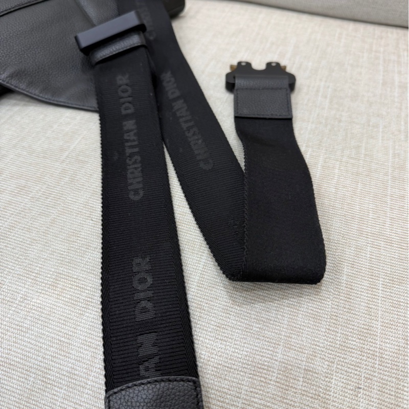 DIOR迪奧 Saddle 馬鞍包 粒面觸感牛皮胸包/單肩斜挎包 黑色 男款#男士斜挎包-19