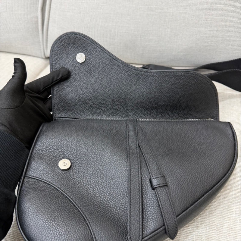 DIOR迪奧 Saddle 馬鞍包 粒面觸感牛皮胸包/單肩斜挎包 黑色 男款#男士斜挎包-21
