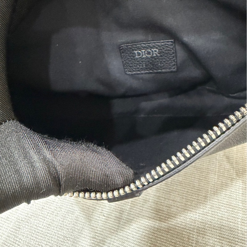 DIOR迪奧 Saddle 馬鞍包 粒面觸感牛皮胸包/單肩斜挎包 黑色 男款#男士斜挎包-23