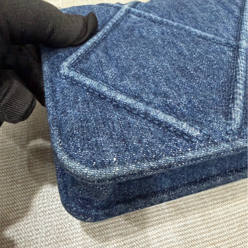 CHANEL 19丹寧/牛仔 WOC-12