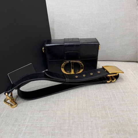DIOR 30Montaigne 蒙田Box黑色牛皮/油蠟皮金扣 肩背包 斜背包