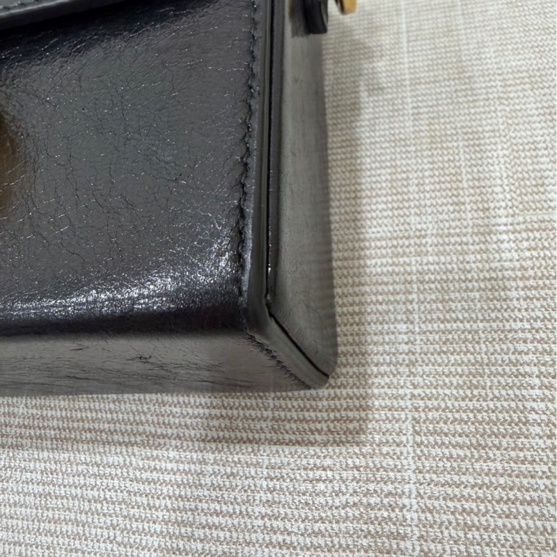 DIOR 30Montaigne 蒙田Box黑色牛皮/油蠟皮金扣 肩背包 斜背包-10