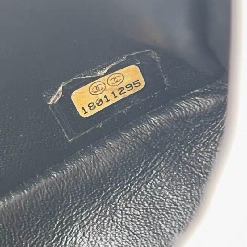 CHANEL CLASSIC FLAG EXTRA MINI-8