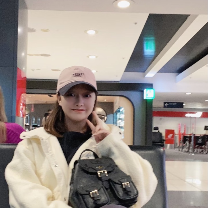 LV M47072 Backup 新款後背包黑色-2