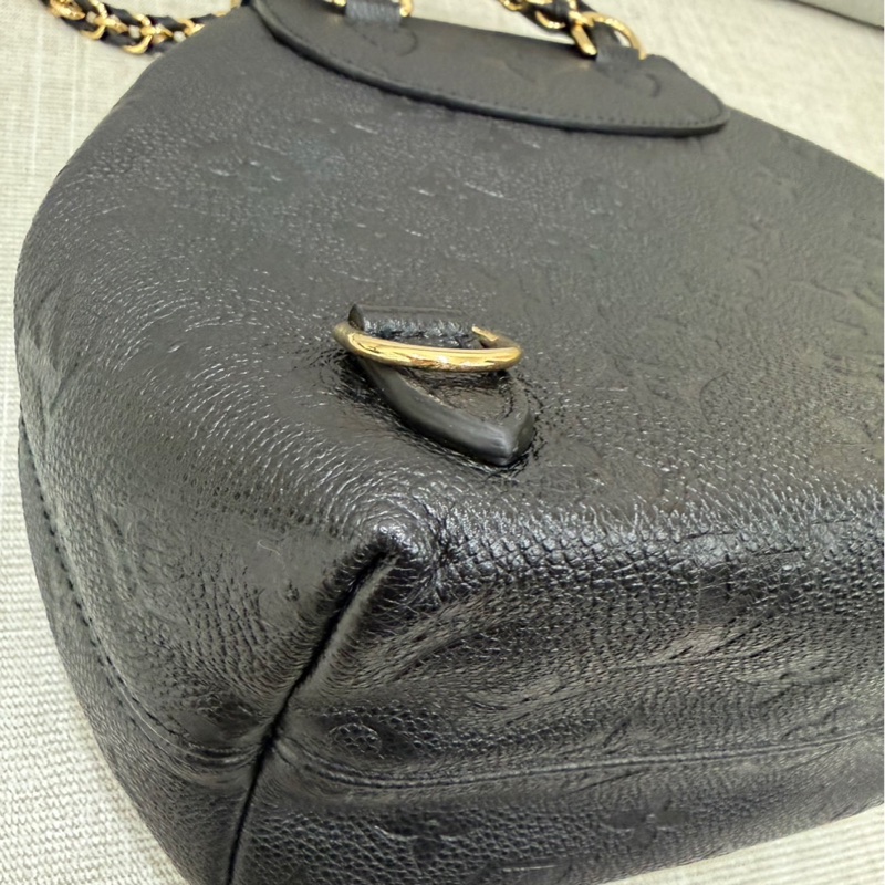 LV M47072 Backup 新款後背包黑色-14