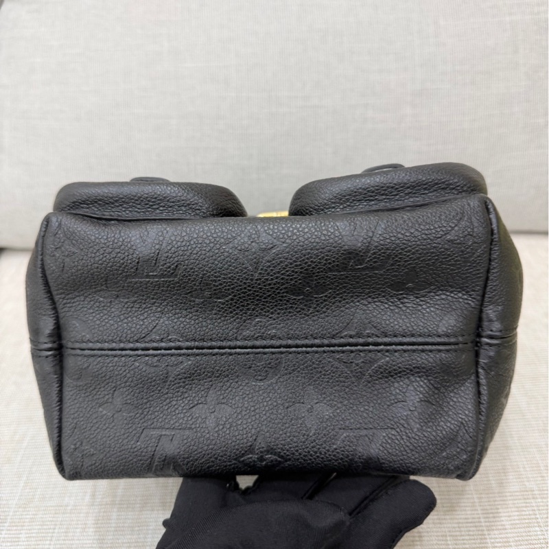 LV M47072 Backup 新款後背包黑色-15