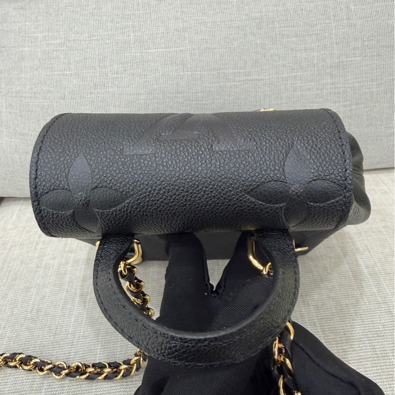 LV M47072 Backup 新款後背包黑色-16