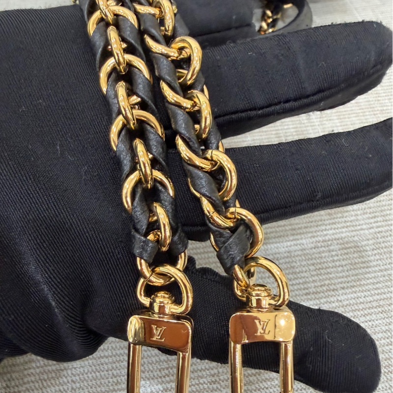 LV M47072 Backup 新款後背包黑色-29