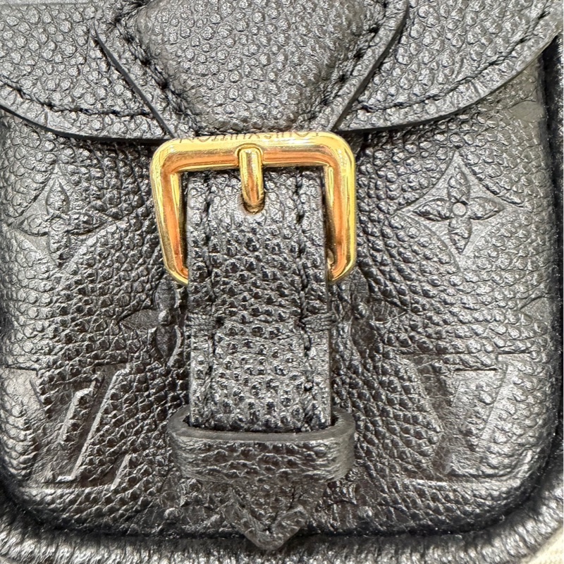 LV M47072 Backup 新款後背包黑色-35