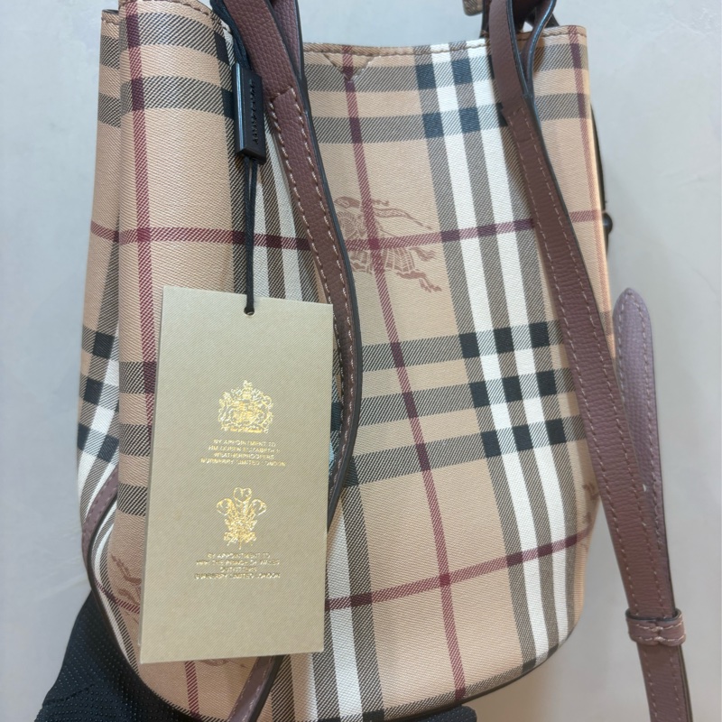 Burberry 戰馬格紋水桶包-4