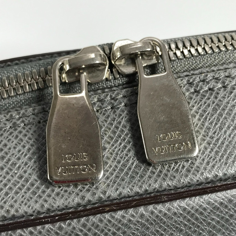 路易威登 (LOUIS VUITTON) 男士 Taiga Neo Igor 手提包/托特包/公事包/商務包/皮革包/冰河灰-14