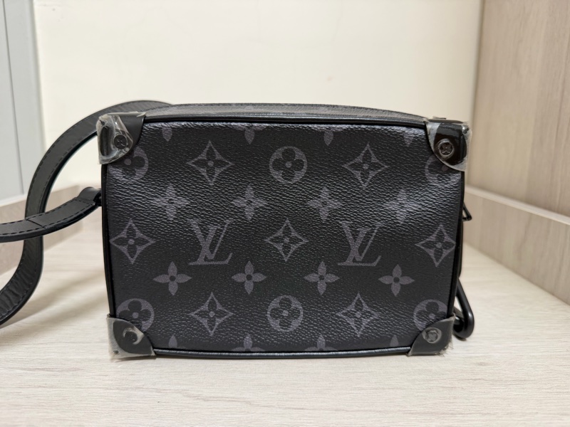 Louis Vuitton lv soft trunk-4