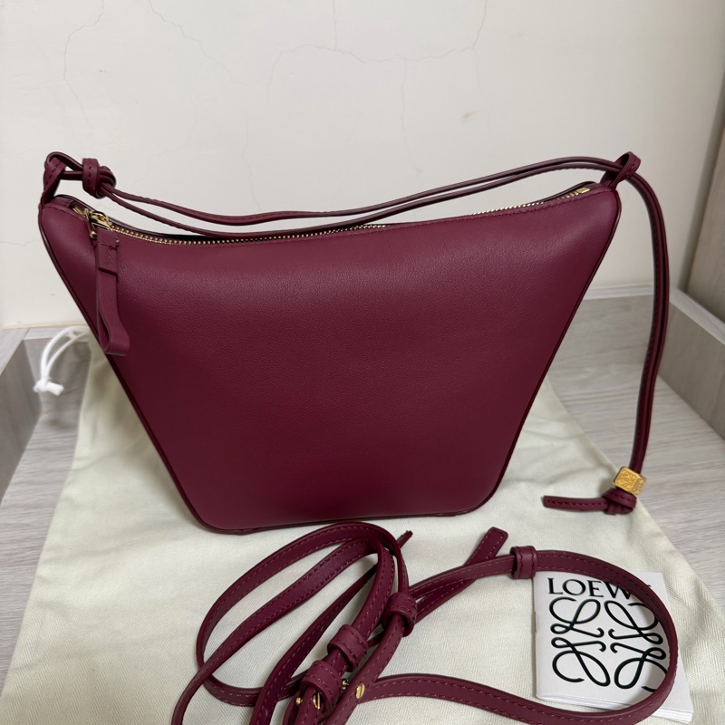 Loewe Hobo 酒紅色-1