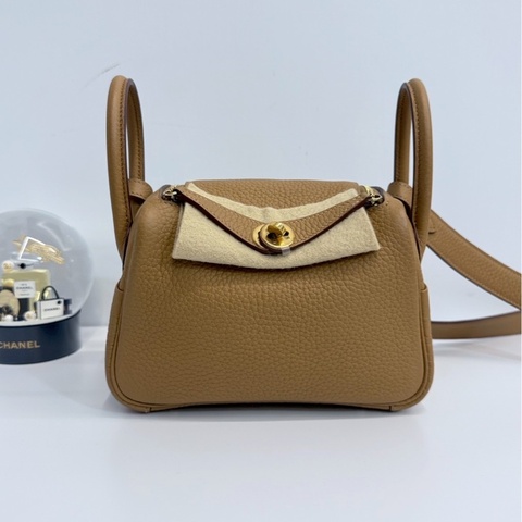 Hermes mini Lindy 餅乾色 金釦