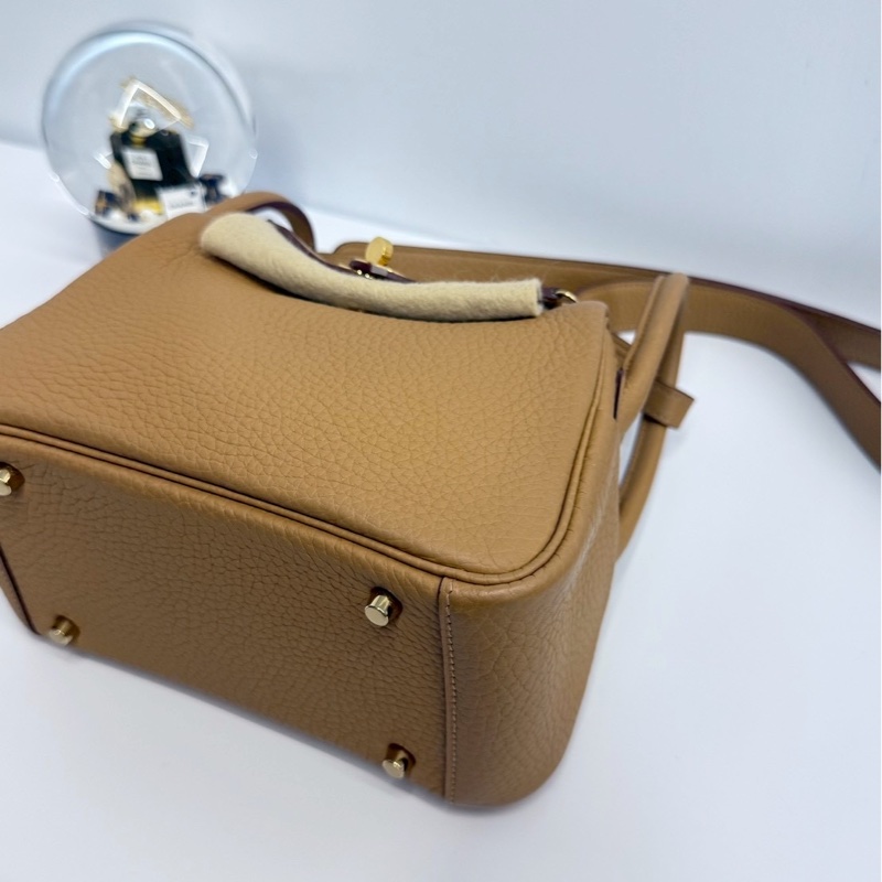 Hermes mini Lindy 餅乾色 金釦-11