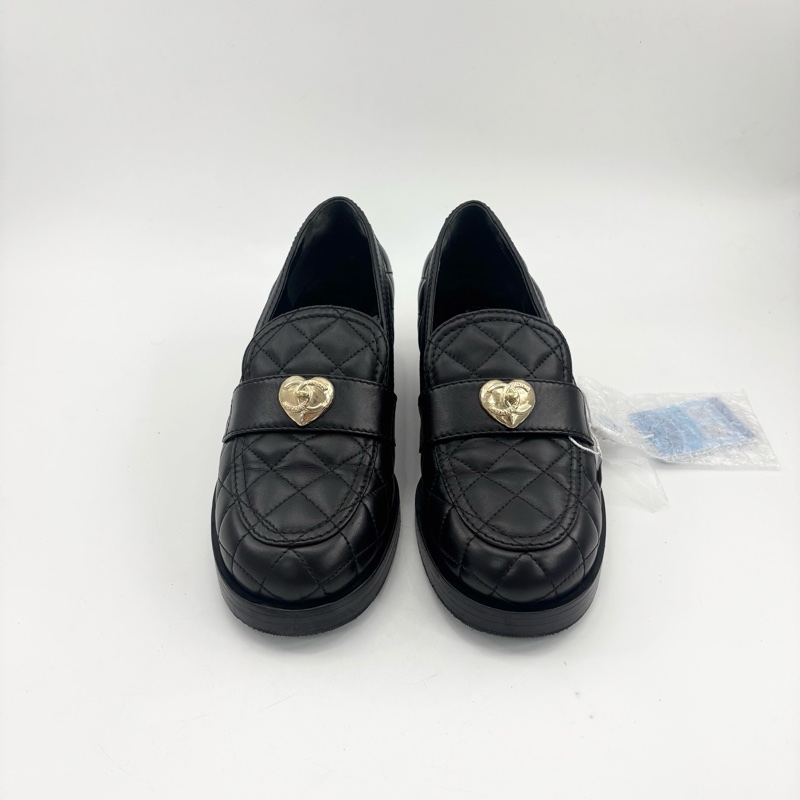 95新/香奈兒/37碼/黑色愛心扣樂福鞋-1