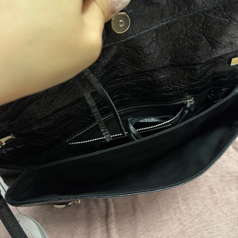 BALENCIAGA 羊皮皮革Edge Envelope 黑色-1