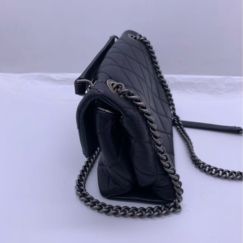 二手chanel 香奈兒CF 季節款黑色牛皮鏈條包，邊角有使用磨損，內里有發黑-4