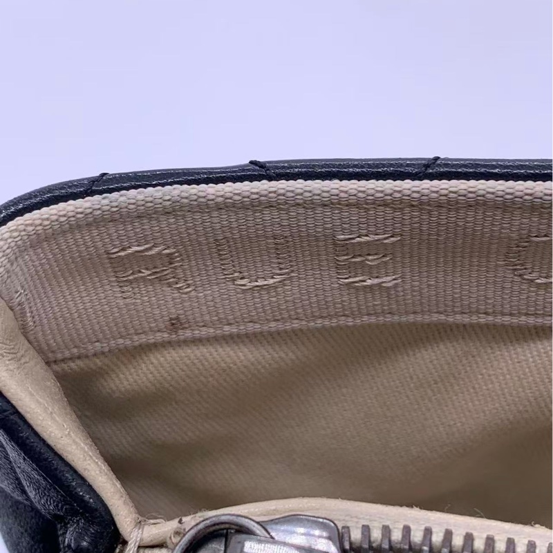 二手chanel 香奈兒CF 季節款黑色牛皮鏈條包，邊角有使用磨損，內里有發黑-15