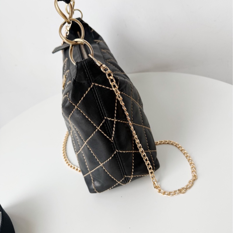 Chanel香奈兒黑金外縫線腋下包飯盒包手提包-2