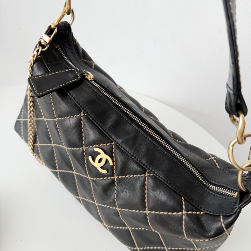 Chanel香奈兒黑金外縫線腋下包飯盒包手提包-6