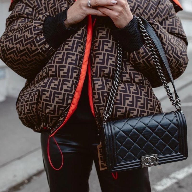 CHANEL 黑銀Leboy中號肩背斜背鏈條包25*15*9 98新配件塵袋-0