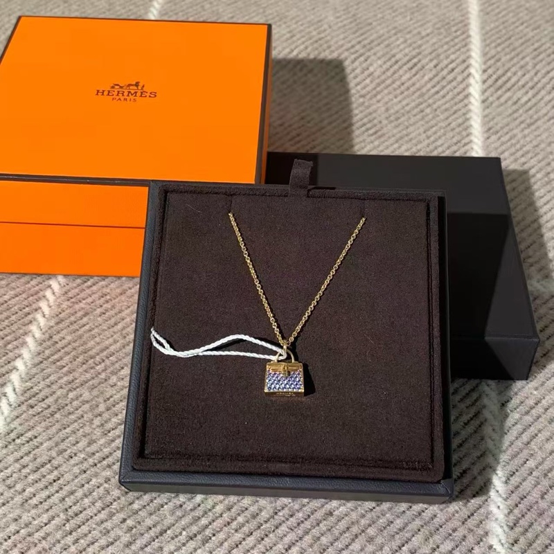 Hermes愛馬仕kelly項鍊玫瑰金藍寶，2024年購入-2