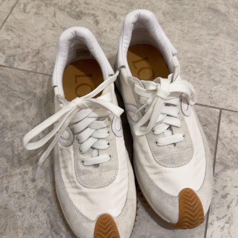 羅意威loewe阿甘鞋，38碼。99 新