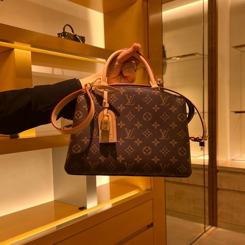 💗香緹國際精品💗 714 LV Petit palais 新款蒙田 #M45900