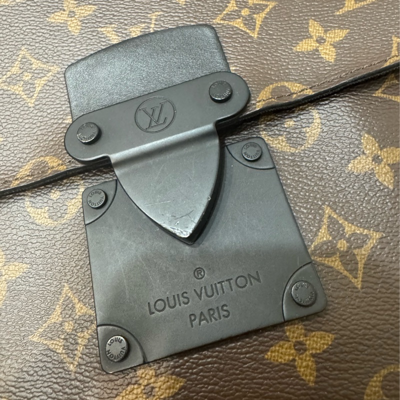 LV S LOCK 4A 手袋-12