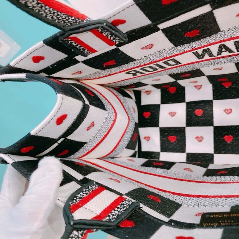 MS0456 CHRISTIAN DIOR 迪奧中號特別花紋手拿包包BOOK TOTE DIORAMOUR D-CHESS MEDIUM-12