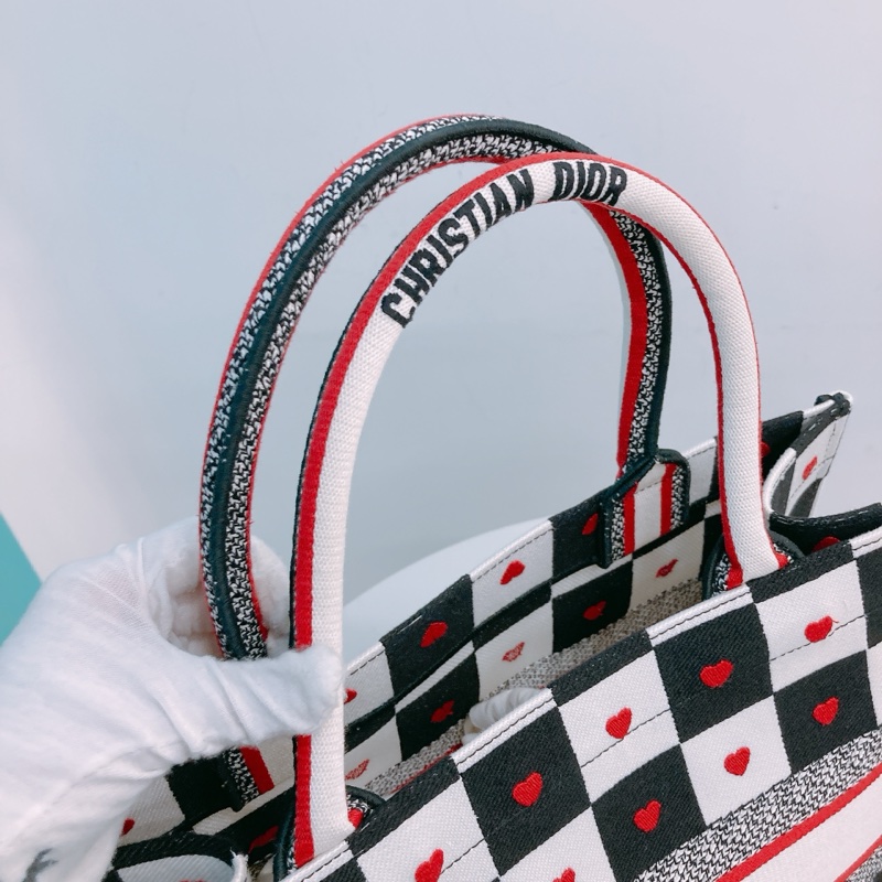 MS0456 CHRISTIAN DIOR 迪奧中號特別花紋手拿包包BOOK TOTE DIORAMOUR D-CHESS MEDIUM-15