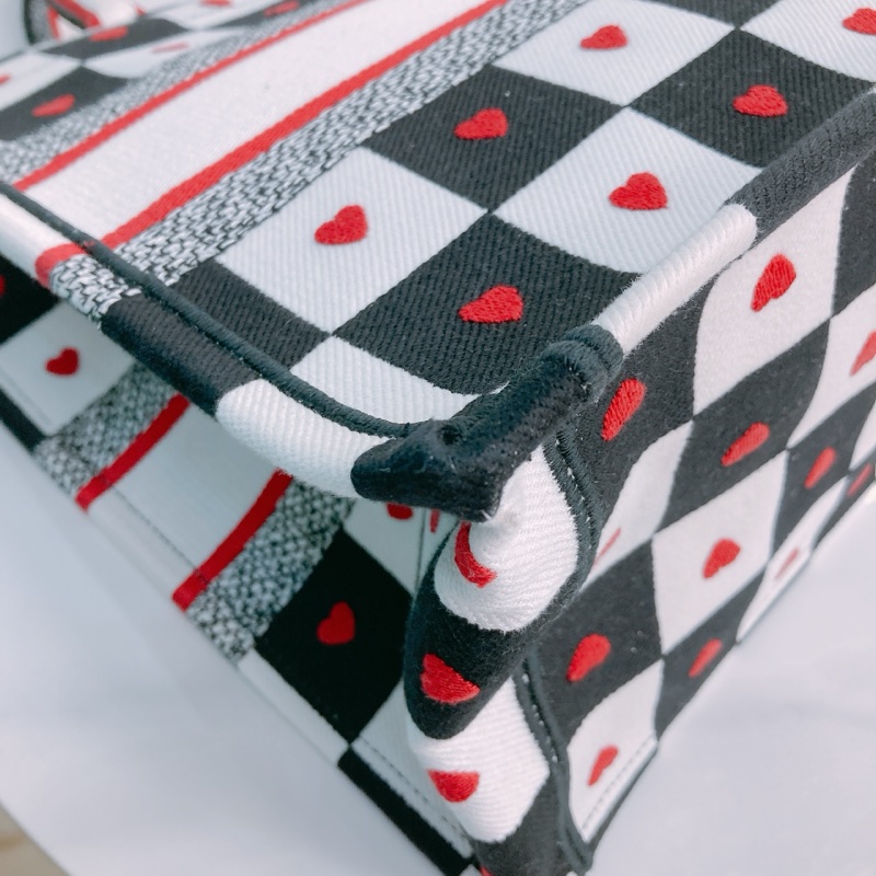 MS0456 CHRISTIAN DIOR 迪奧中號特別花紋手拿包包BOOK TOTE DIORAMOUR D-CHESS MEDIUM-21