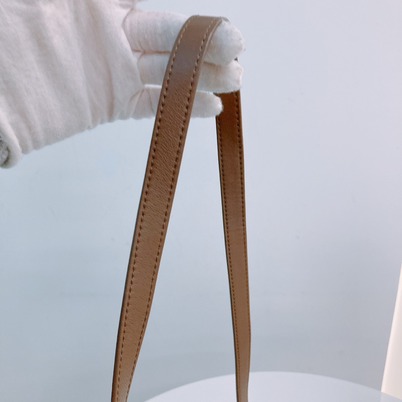 MS0457 BOTTEGA VENETA 寶緹嘉迷你經典大格仔紋肩帶包包CASSETTE INTRECCIATO MINI LAMBSKIN-16