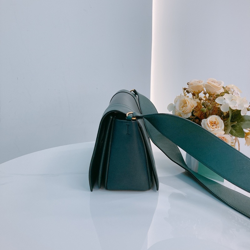 MS0459 CELINE 思琳翻蓋式單肩包包FRAME BAG CALFSKIN-8