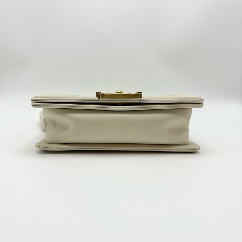 CHANEL leboy V紋拼皮金扣肩背斜背包20*12*6 98新配件塵袋-4