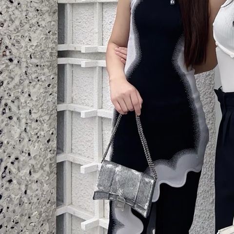 BALENCIAGA 黑灰色鏈條肩背斜背包19.5*11*5 98新配件塵袋