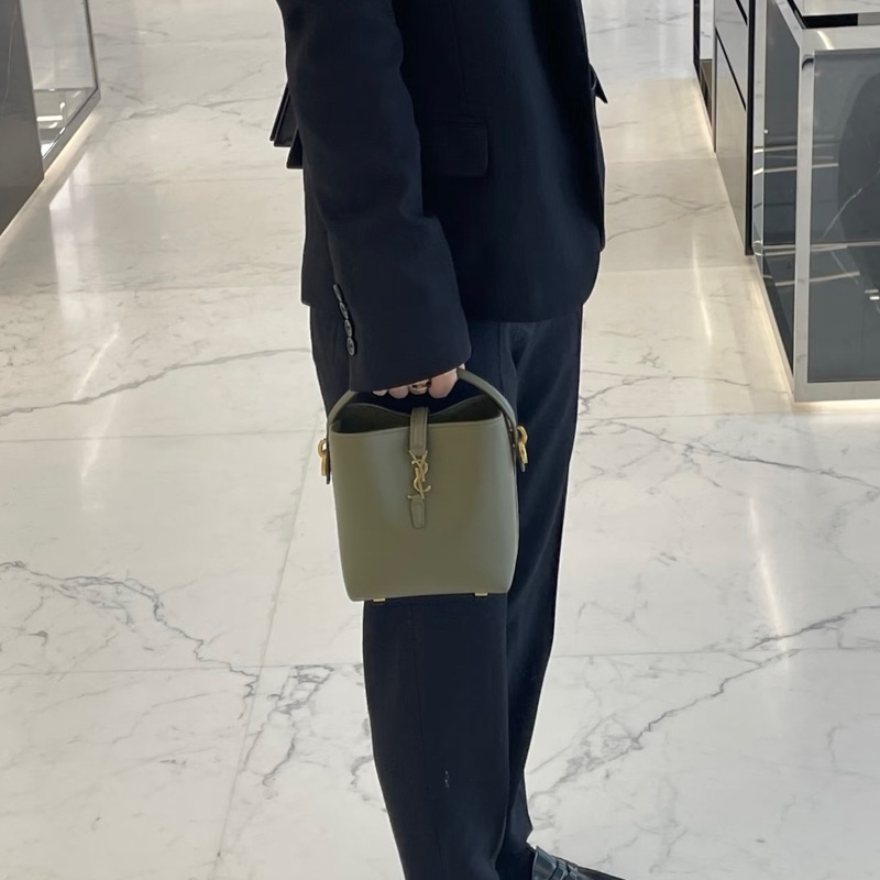 YSL LE37mini深苔蘚綠金扣手提斜背水桶包 13*15*8 全新閒置配件塵袋-0