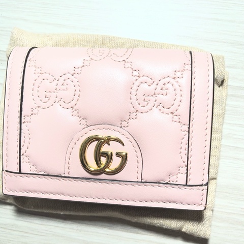 Gucci 粉色短夾