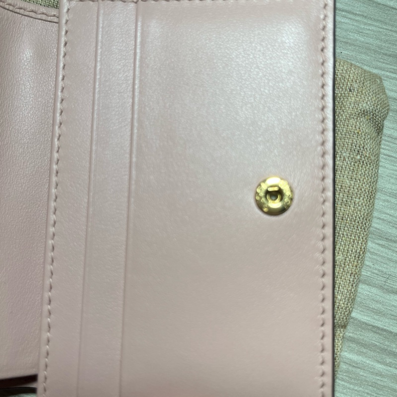 Gucci 粉色短夾（大全配含紙袋）-18