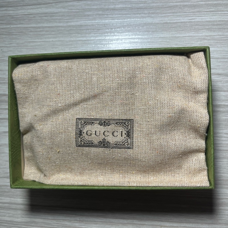 Gucci 粉色短夾（大全配含紙袋）-22