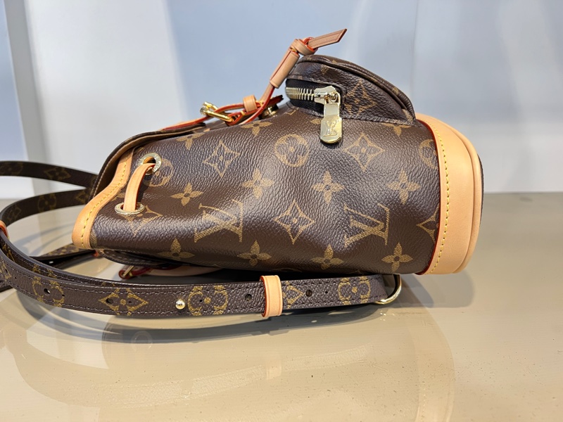 LV 原花Mintsouris Mini金釦下蓋束口手提後背包-4