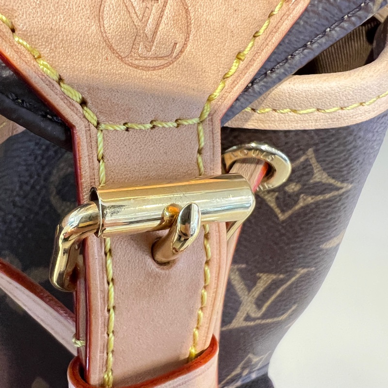 LV 原花Mintsouris Mini金釦下蓋束口手提後背包-19