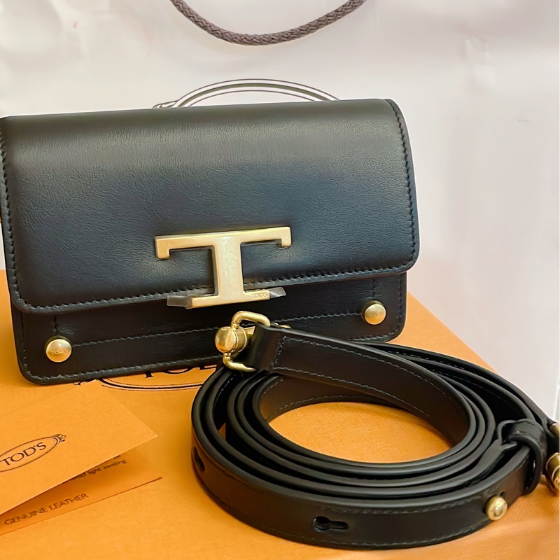 全新✨ TOD’S Timeless T字釦小牛皮翻蓋斜背包風琴包(黑金)-2