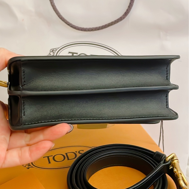 全新✨ TOD’S Timeless T字釦小牛皮翻蓋斜背包風琴包(黑金)-8
